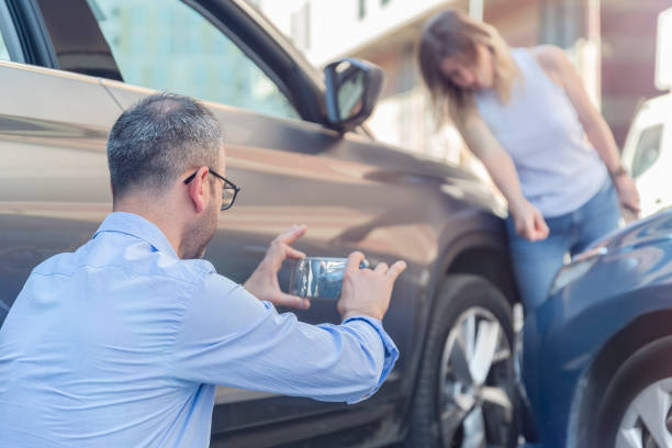 Professional Commercial Auto Insurance technician working in Oak Grove, OR